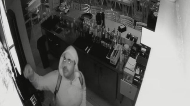 ”Aqui não!”: dono de restaurante mata ladrão a tiros. VEJA VÍDEO